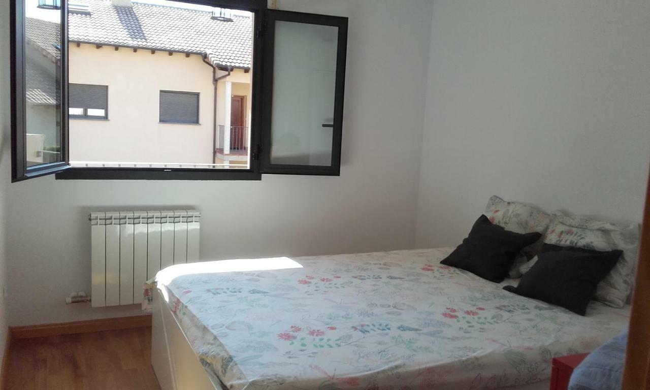 Paola. Prepirineo. Senderismo, Relax... Apartment *